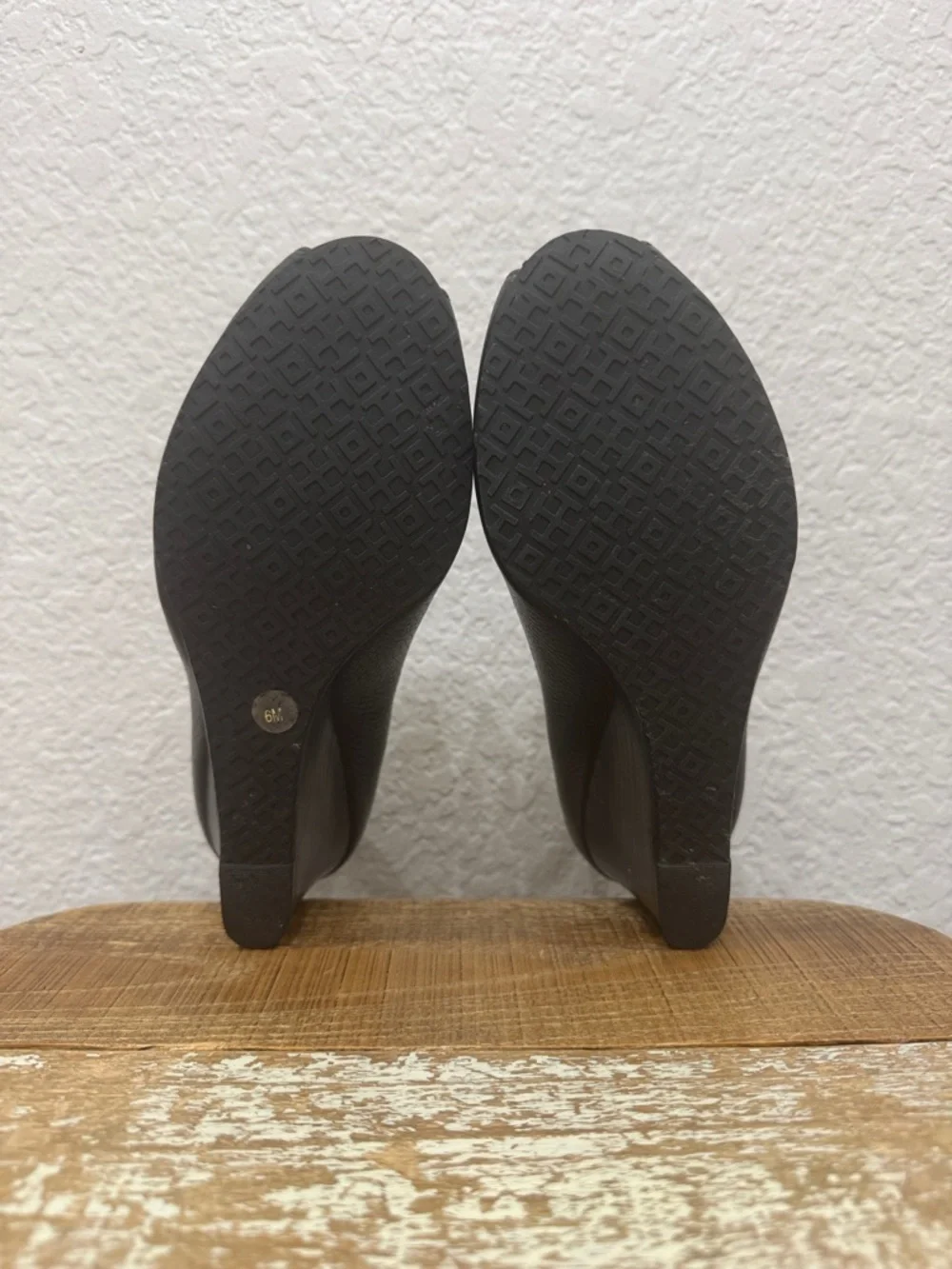 Tory Burch Sally Black Leather Peep Toe Wedge Size 6